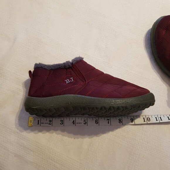 BJ booties with fuzzy lining, fit 7- 7 1/2 ladies best - Picture 3 of 4